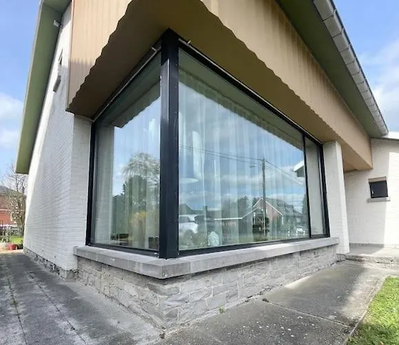 Villa La Nova - Maison Familiale Tournai